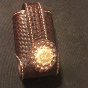 Small leather cellphone holster with belt clip